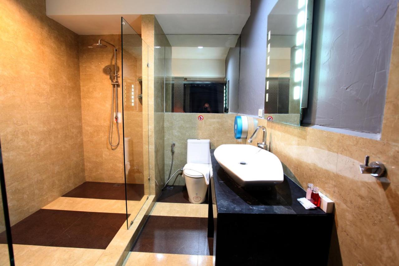 Del Mar Rooms Pattaya Esterno foto