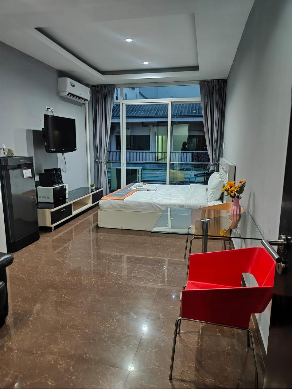 Del Mar Rooms Pattaya Esterno foto